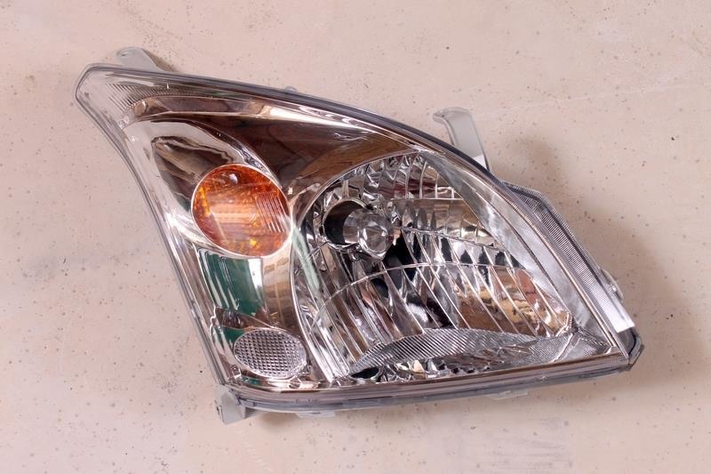 Faro derecho 811306A221 Toyota