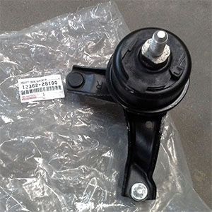 1236031010 Toyota soporte motor delantero