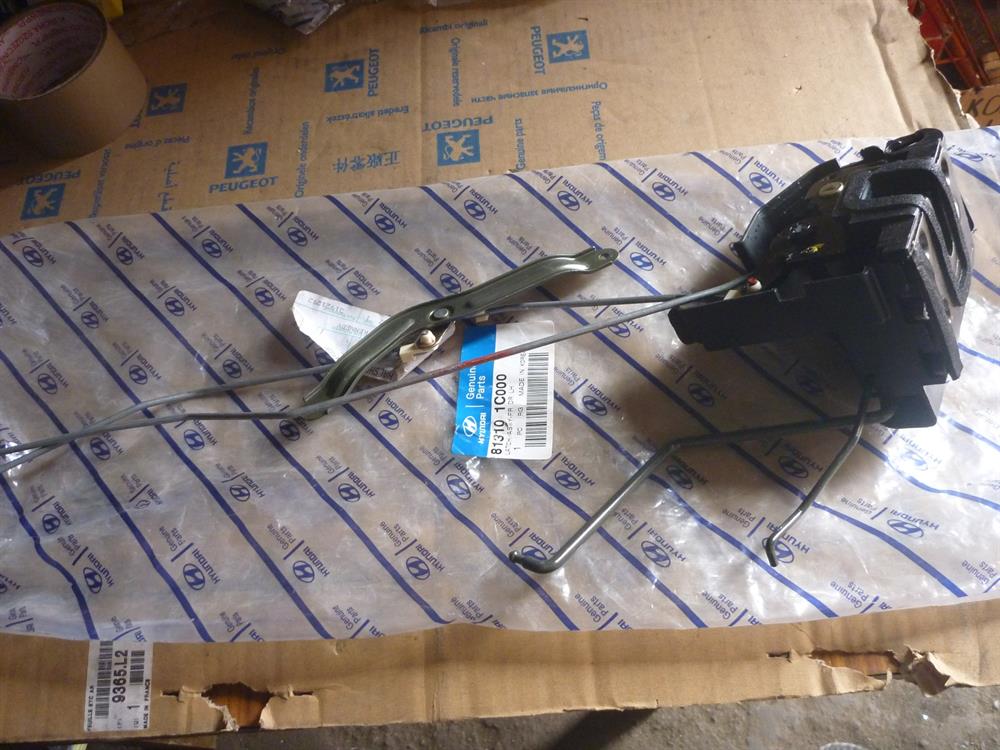  Cerradura de puerta delantera izquierda para Hyundai Getz 