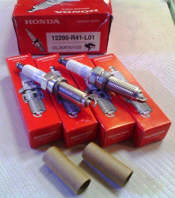 12290R41L01 Honda bujía de encendido