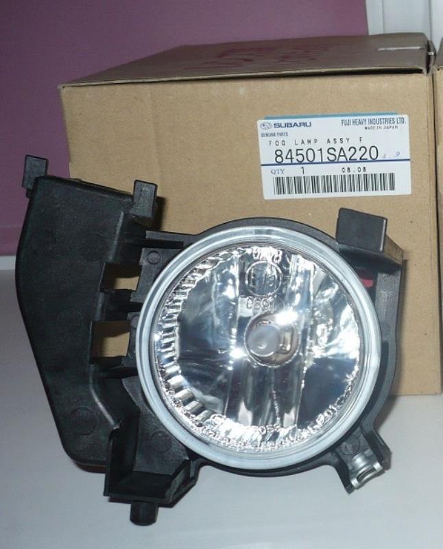 Faro antiniebla derecho 84501SA220 Subaru