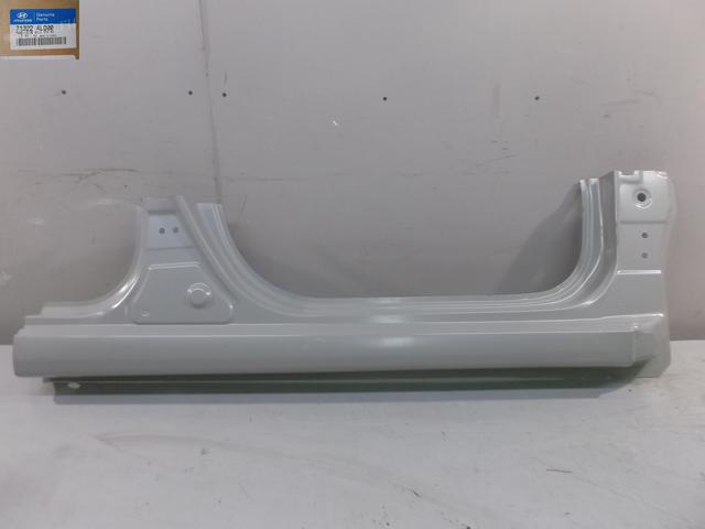 Umbral de puerta, derecha 713224LD00 Hyundai/Kia