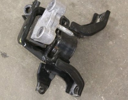 123050T070 Toyota soporte de motor derecho