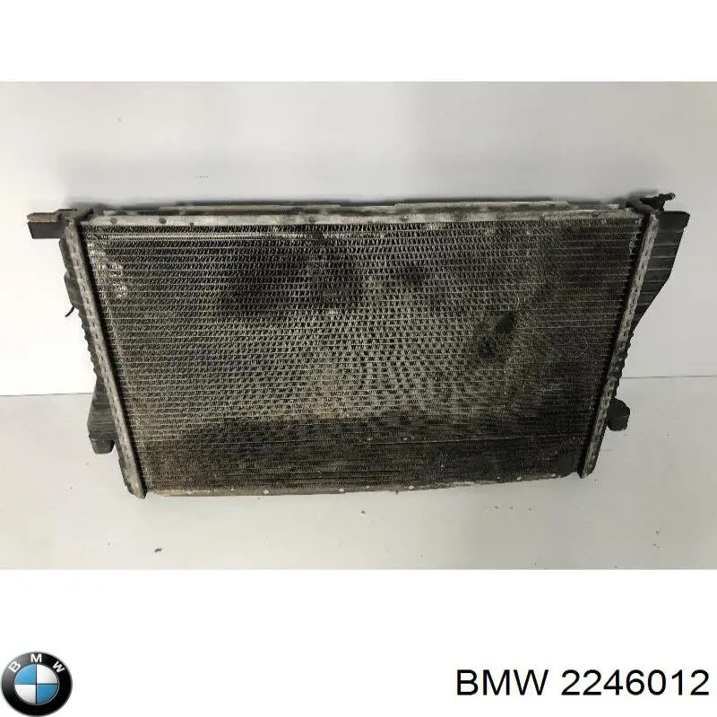 2246012 BMW radiador refrigeración del motor