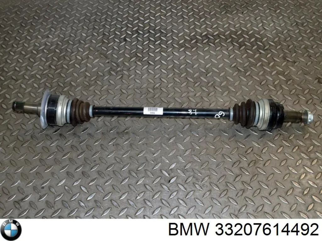 33207614492 BMW árbol de transmisión trasero derecho