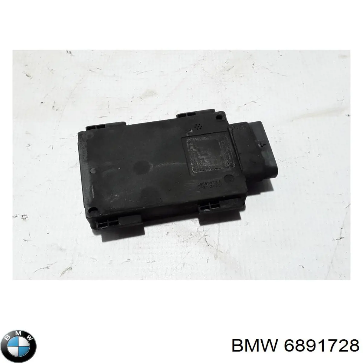 6891728 BMW 