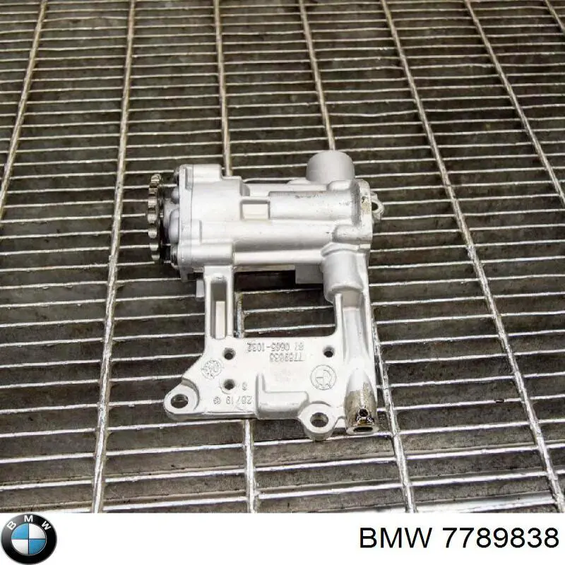 7789838 BMW bomba de aceite