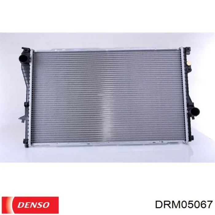 DRM05067 Denso radiador refrigeración del motor