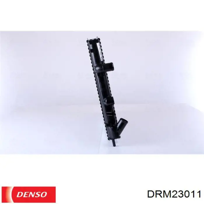 DRM23011 Denso radiador refrigeración del motor