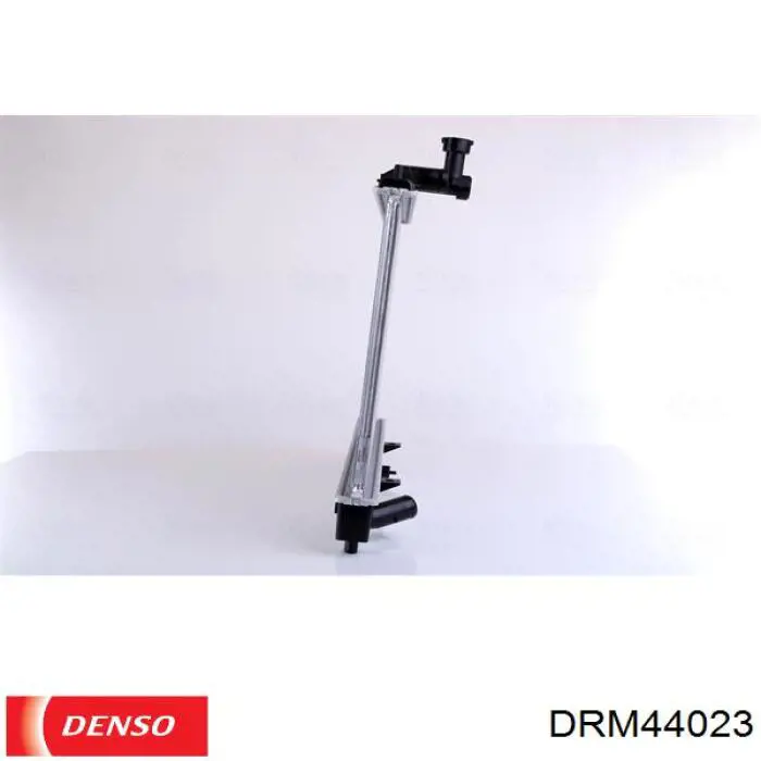 DRM44023 Denso radiador refrigeración del motor