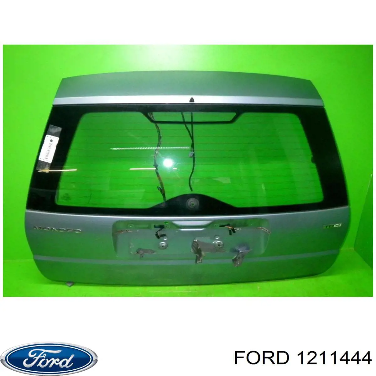 1211444 Ford puerta trasera de maletero (3/5a puerta trasera)