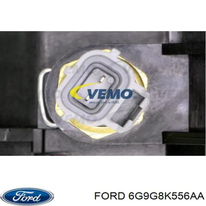 6G9G8K556AA Ford brida del sistema de refrigeración (triple)