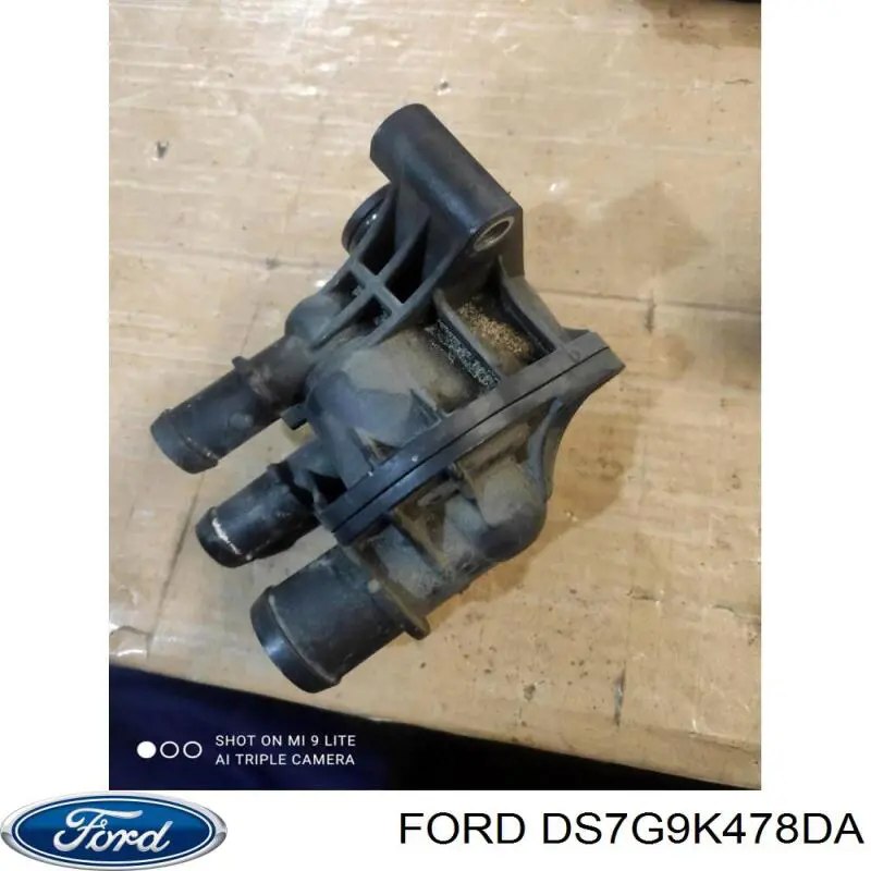 DS7G9K478DA Ford caja del termostato