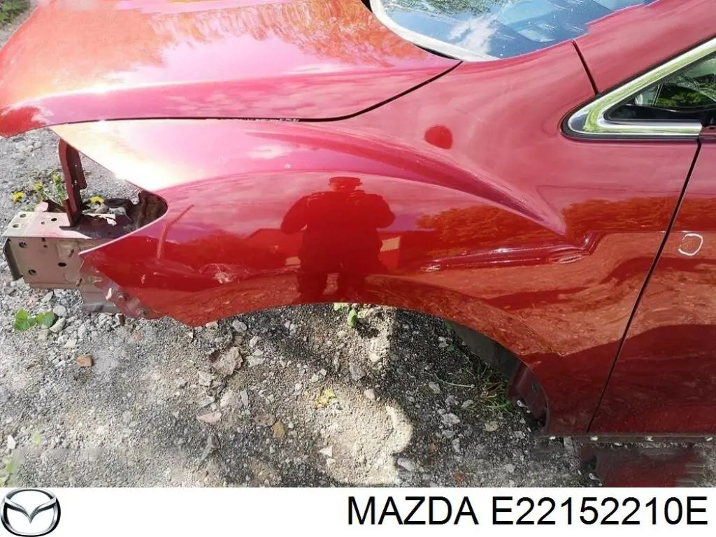 E22152210E Mazda guardabarros delantero izquierdo