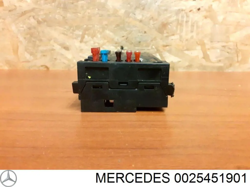 25451901 Mercedes caja de fusibles