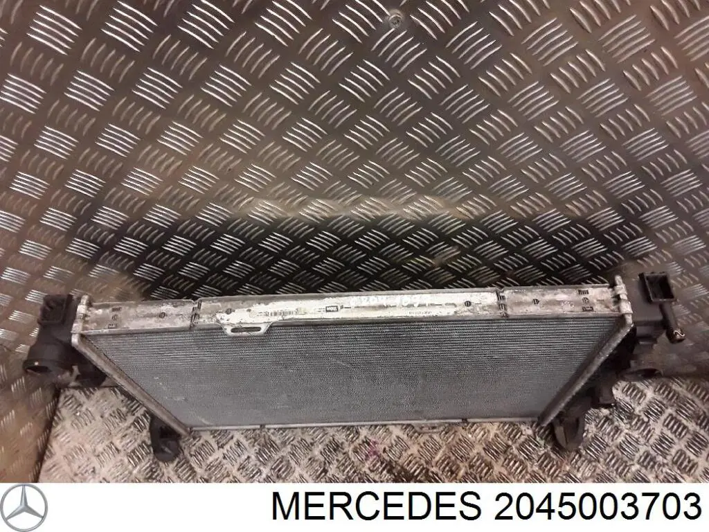 2045003703 Mercedes 