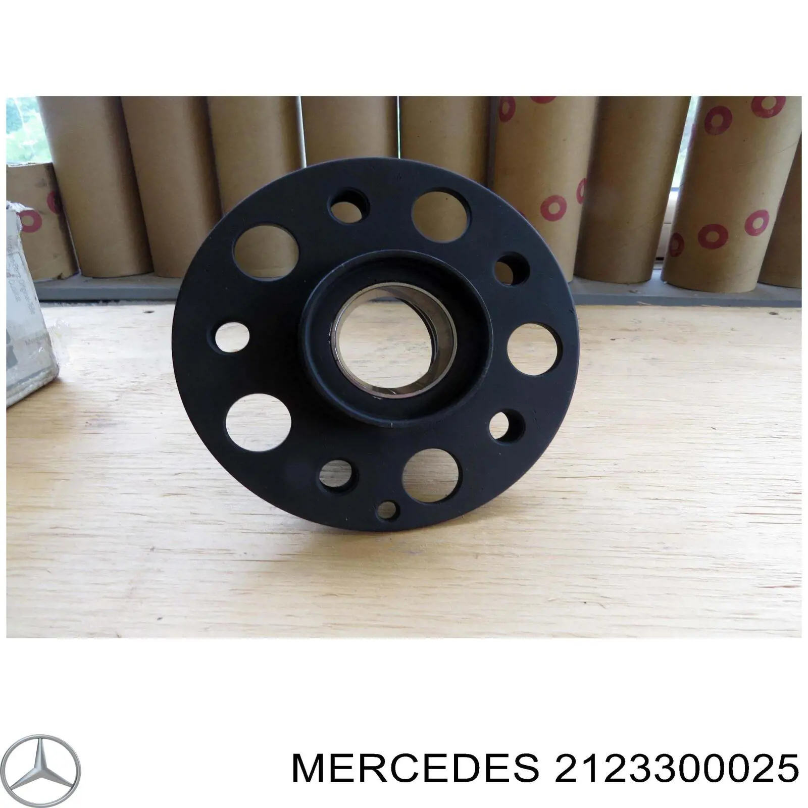 2123300025 Mercedes cubo de rueda delantero