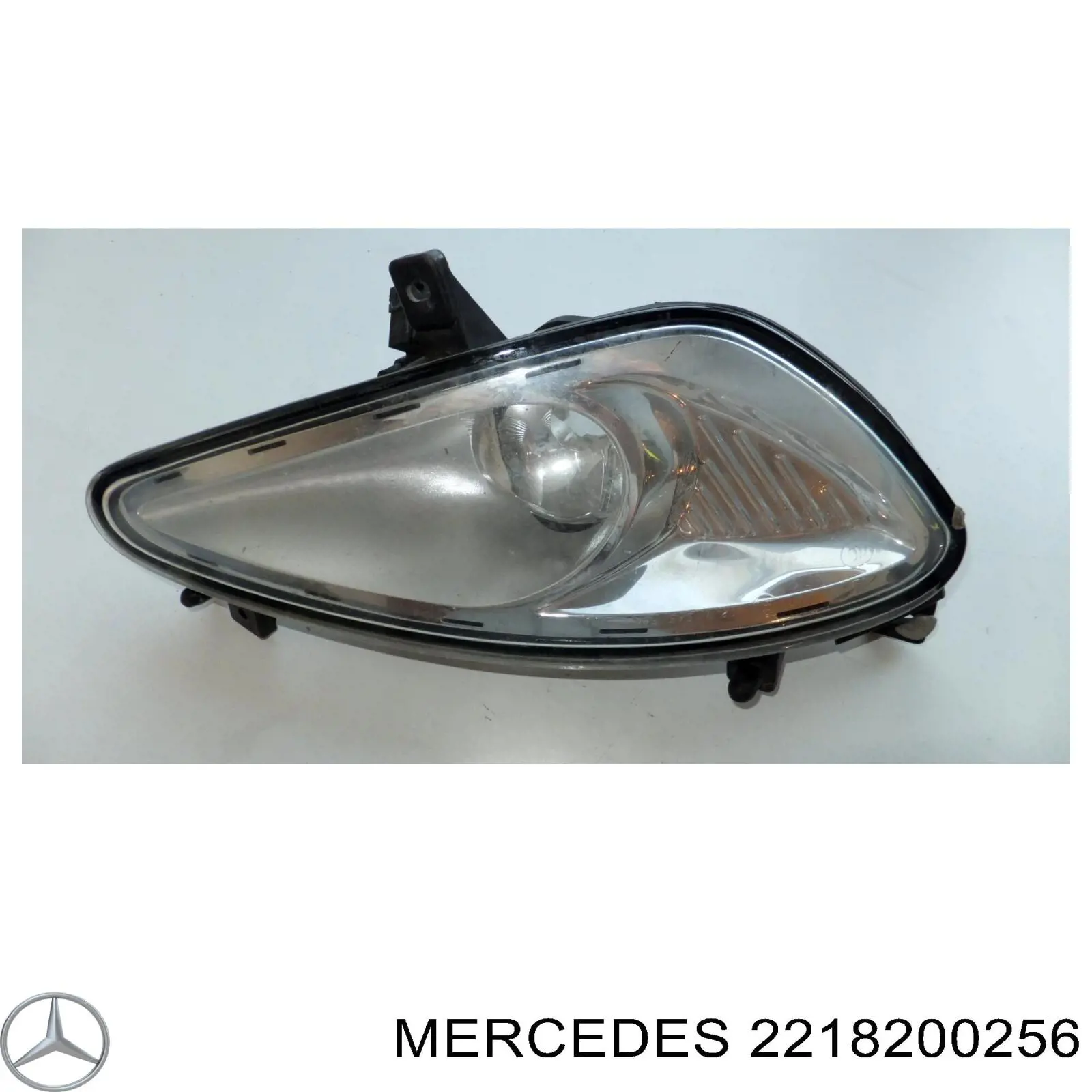 2218200256 Mercedes faro antiniebla derecho