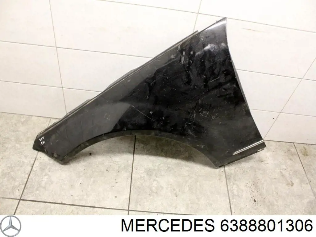 6388801306 Mercedes guardabarros delantero izquierdo