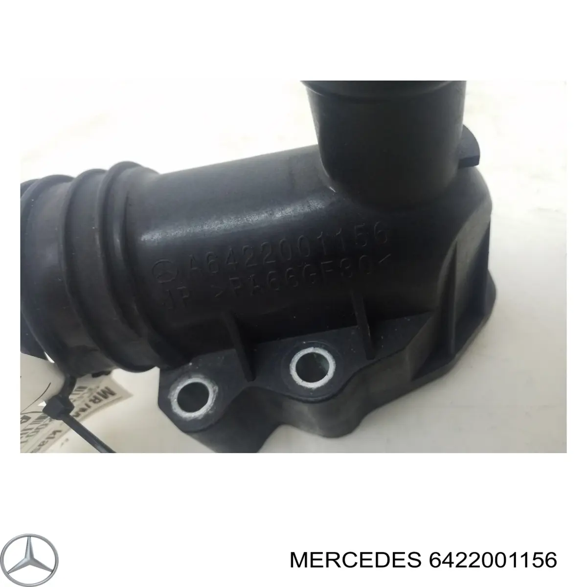 6422001156 Mercedes brida del sistema de refrigeración (triple)