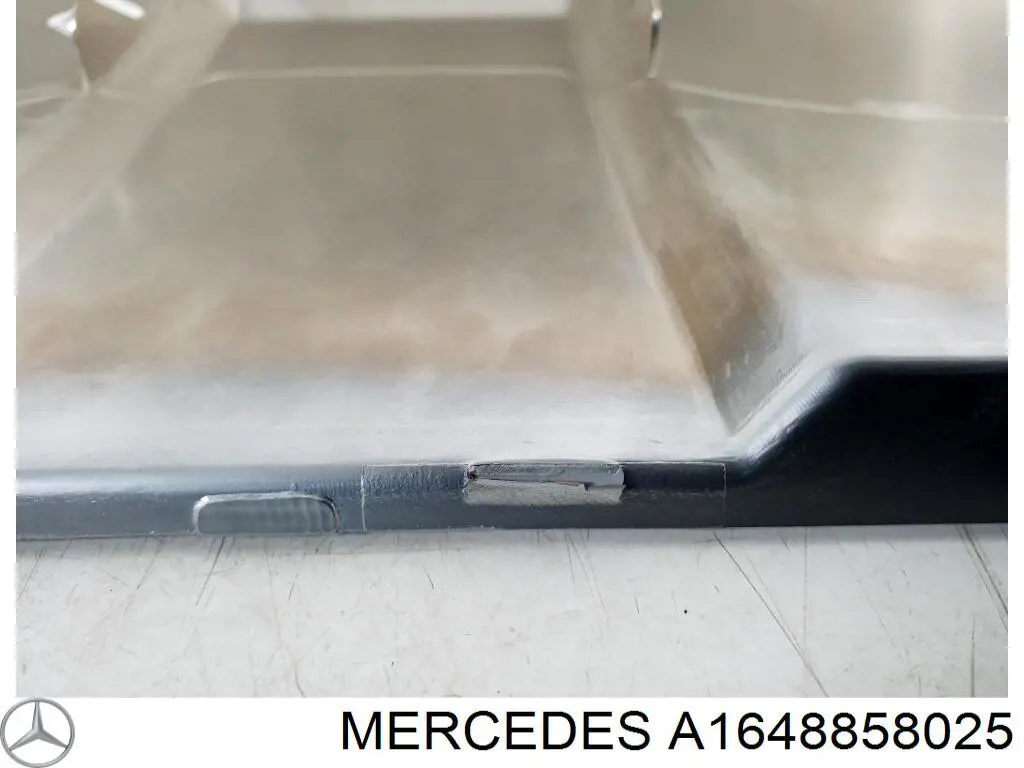 1648858025 Mercedes 