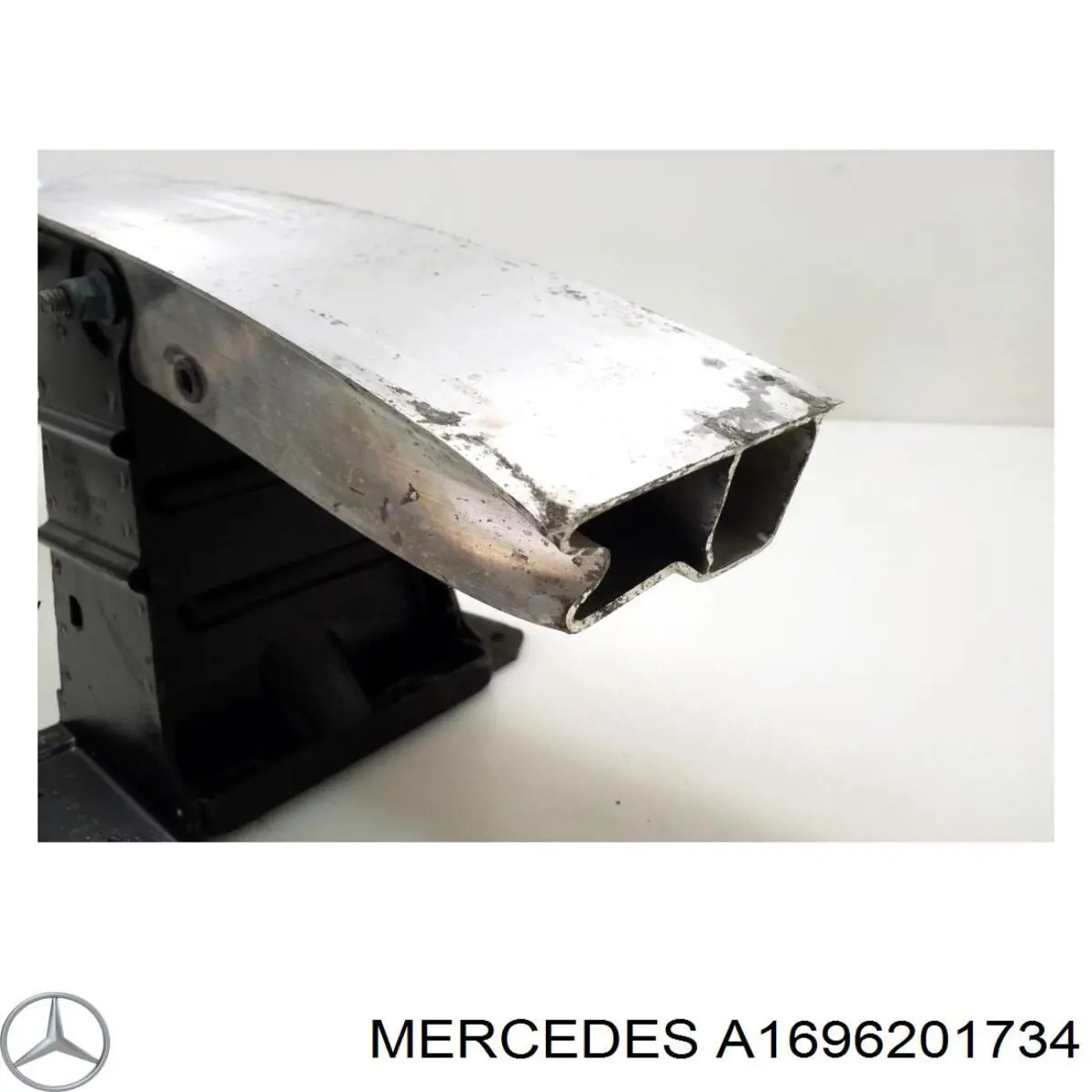  Refuerzo parachoque delantero para Mercedes B W245