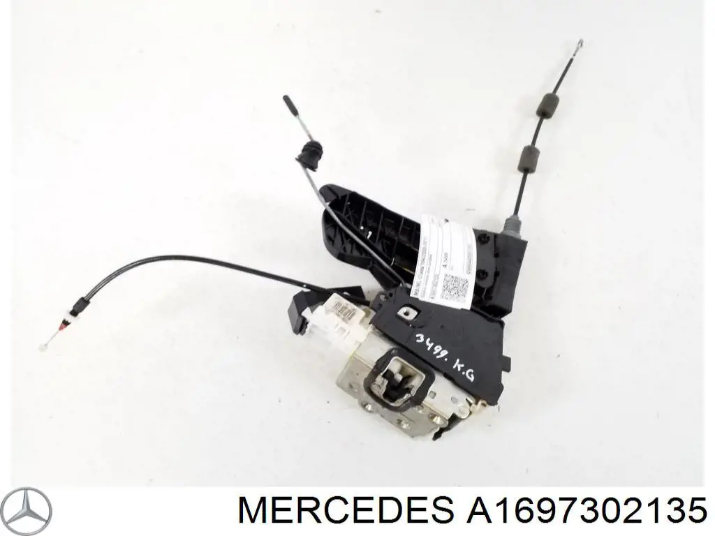 1697302135 Mercedes 