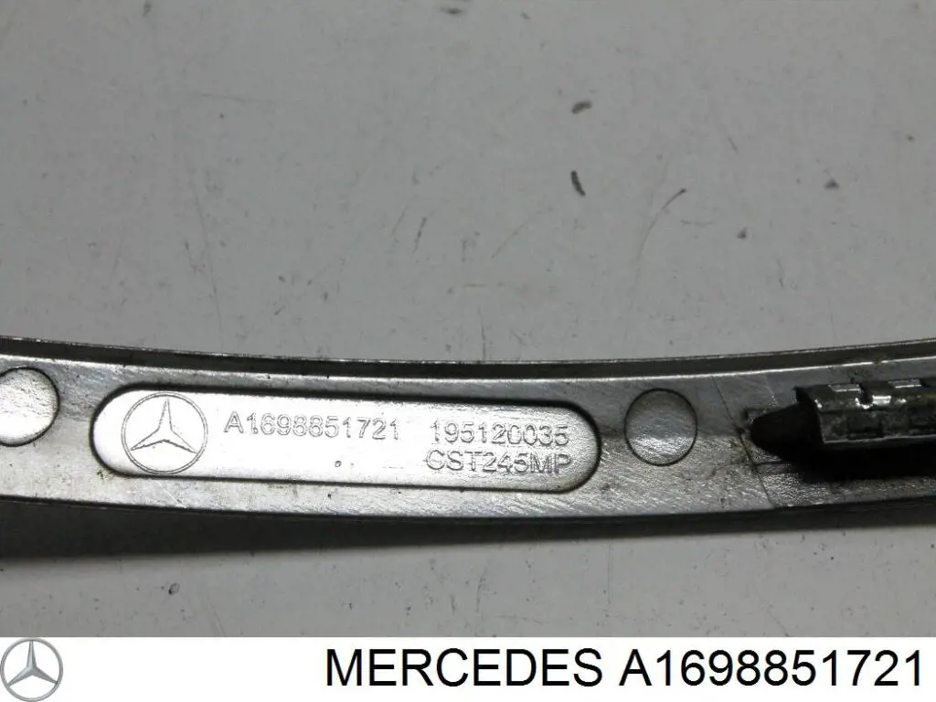 1698851721 Mercedes 