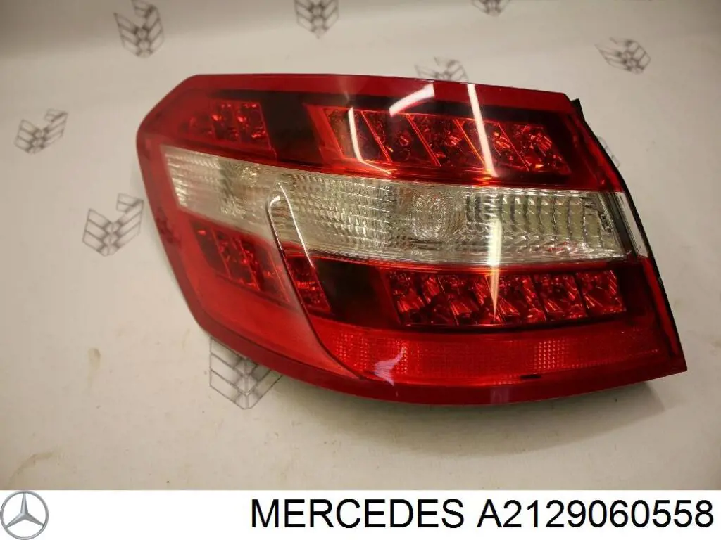 A212820116405 Mercedes piloto posterior exterior izquierdo