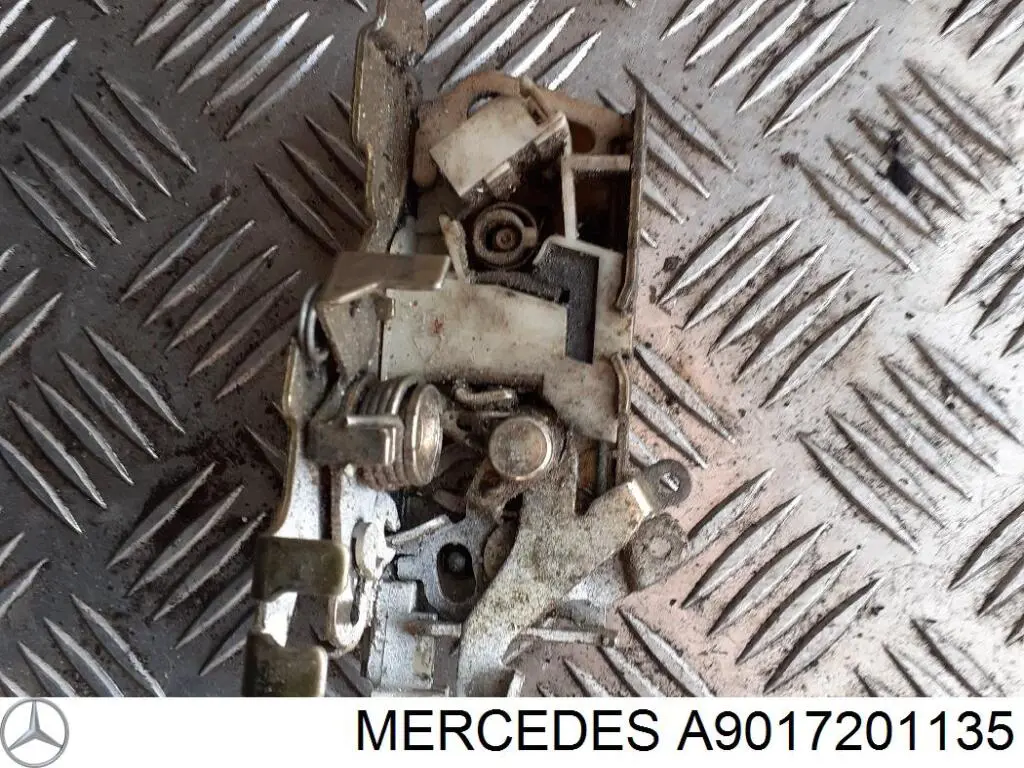 A9017201135 Mercedes cerradura de puerta delantera derecha