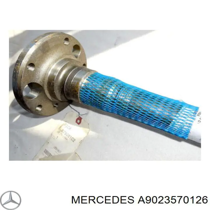 A9023570126 Mercedes tuerca, cubo de rueda trasero