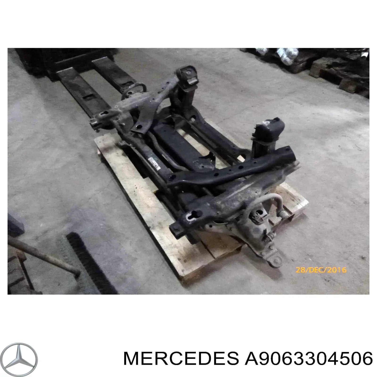 A9063304506 Mercedes subchasis delantero soporte motor