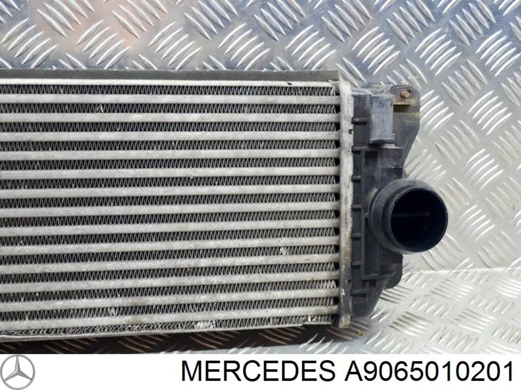 A9065010201 Mercedes radiador de aire de admisión