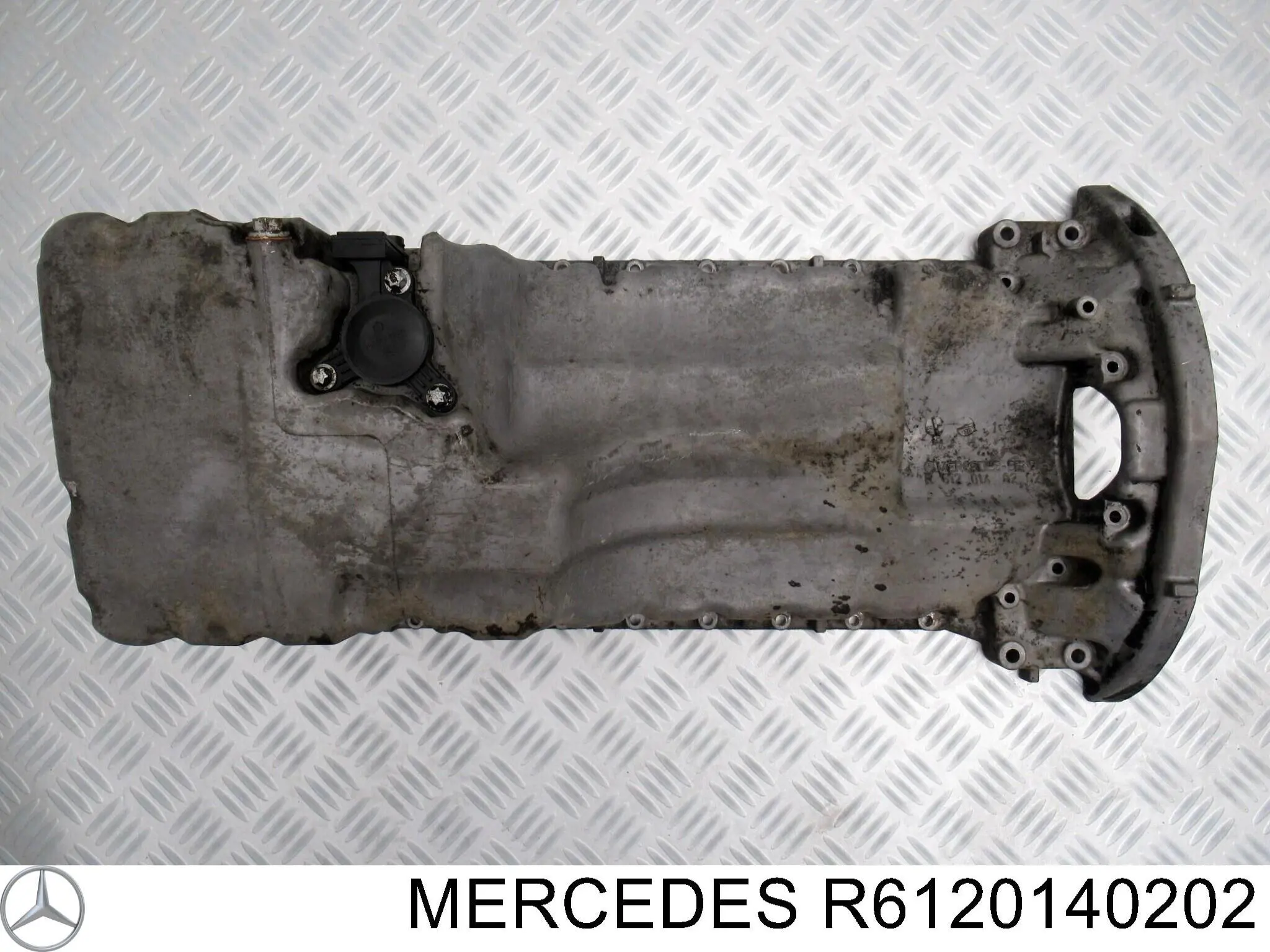 R6120140202 Mercedes cárter de aceite