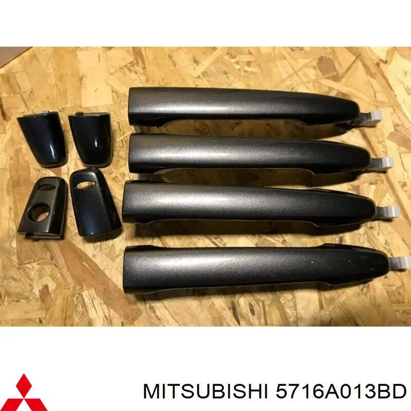  Tirador de puerta exterior trasero izquierdo para Mitsubishi Lancer 10 