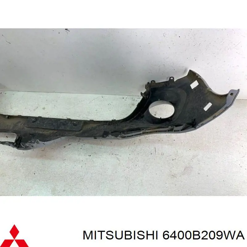 6400B209WA Mitsubishi parachoques delantero