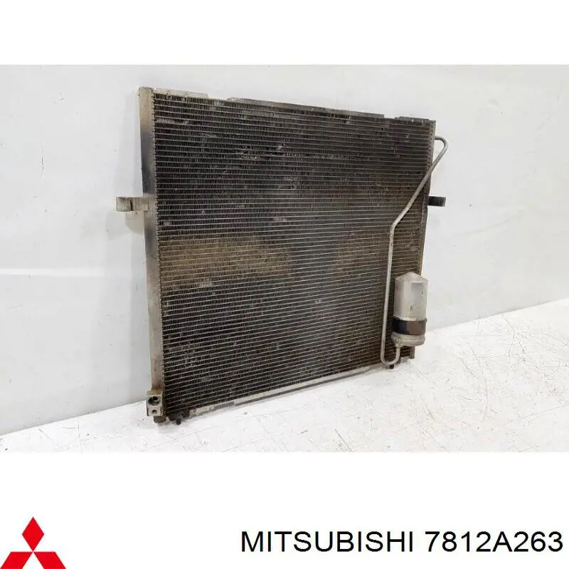 MN123642 Mitsubishi condensador aire acondicionado