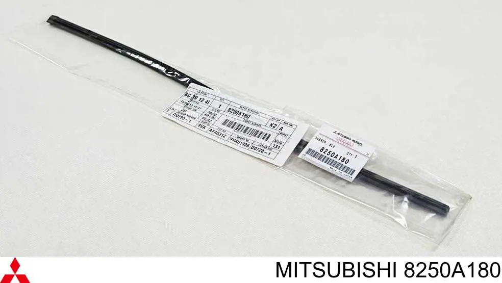 8250A180 Mitsubishi goma del limpiaparabrisas lado copiloto