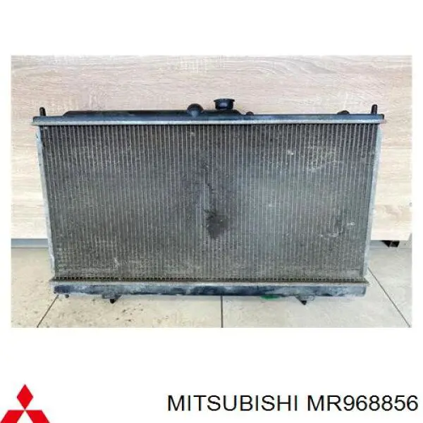 MR968856 Mitsubishi radiador refrigeración del motor