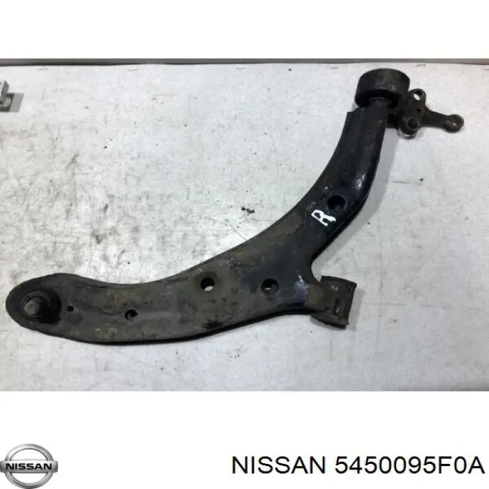 5450095F0A Nissan barra oscilante, suspensión de ruedas delantera, inferior derecha