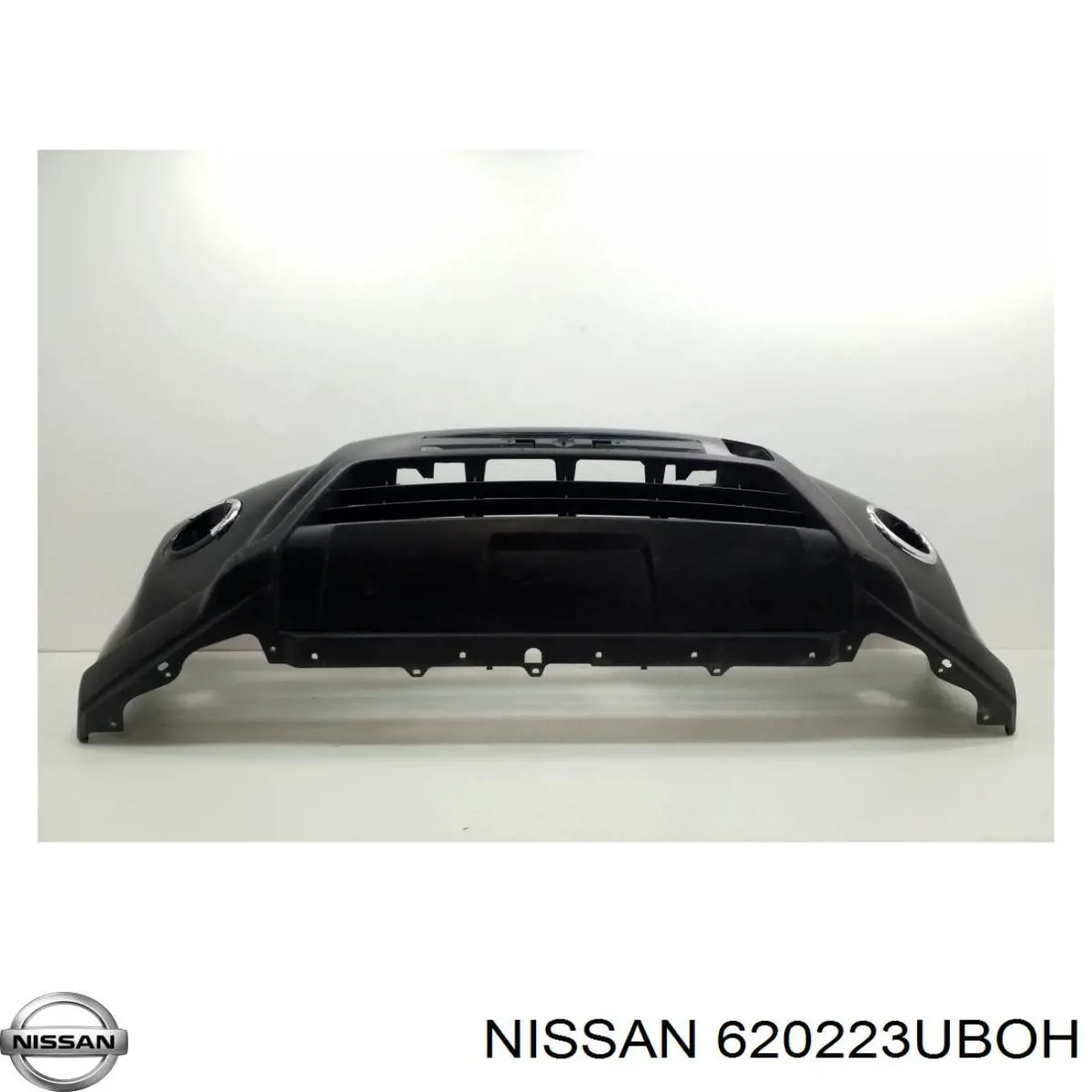 620223UBOH Nissan parachoques delantero