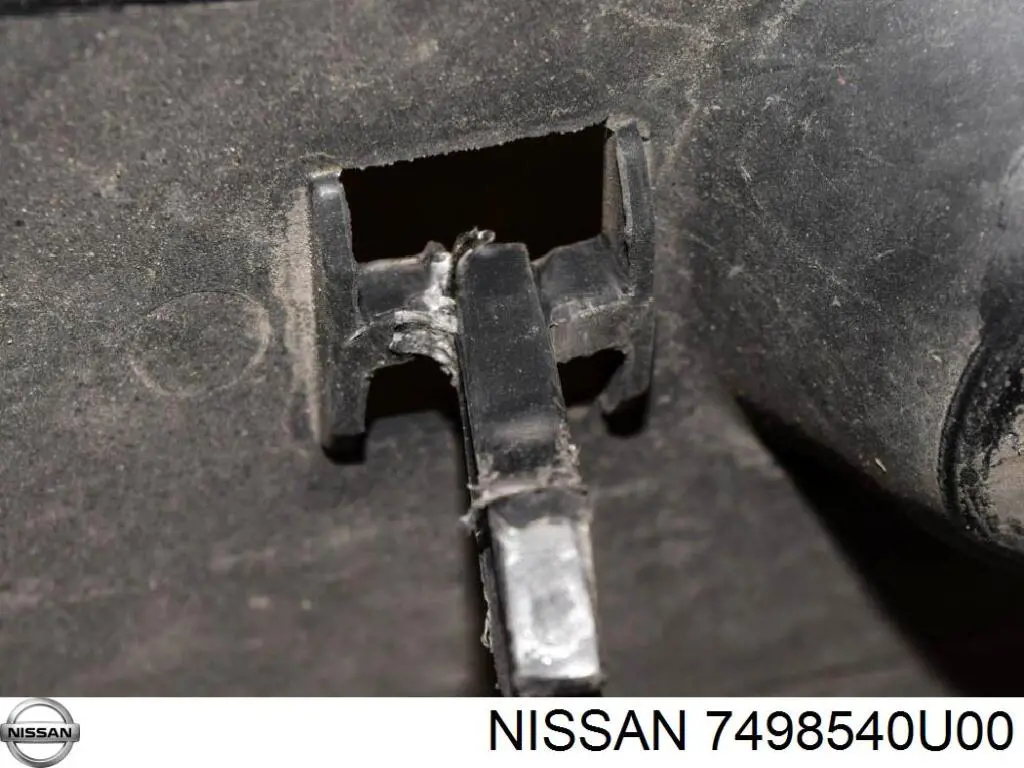 7498540U00 Nissan 