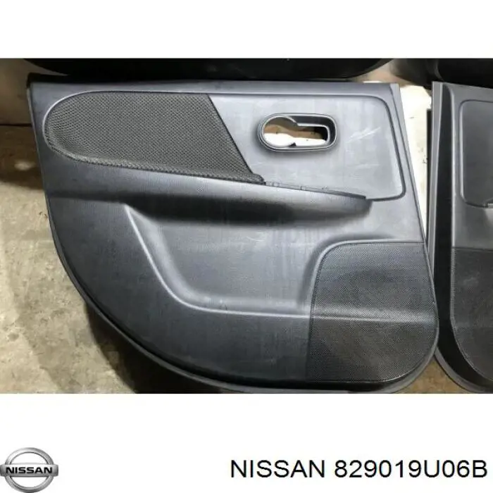  Guarnecido de puerta trasera izquierda para Nissan Note E11