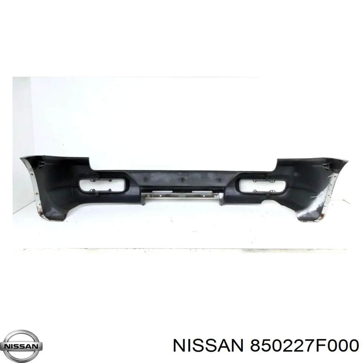 850227F000 Nissan parachoques trasero