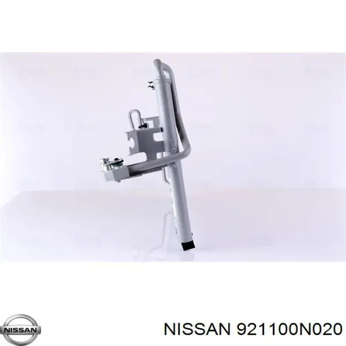 921100N020 Nissan condensador aire acondicionado