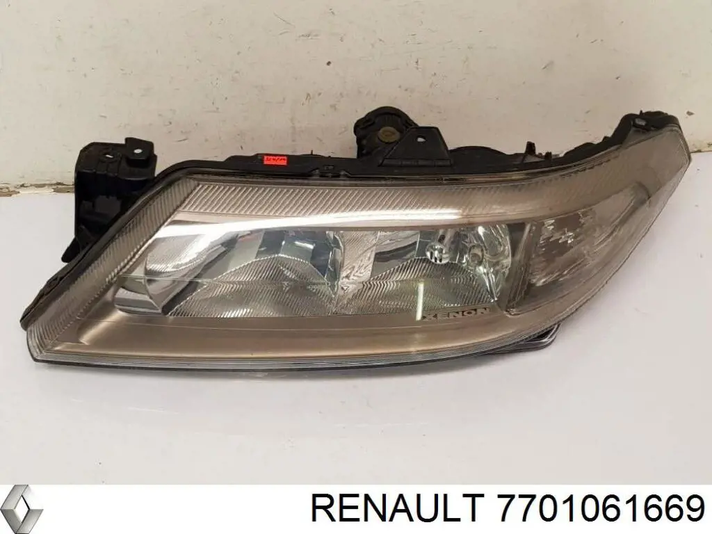 7701061669 Renault (RVI) faro izquierdo