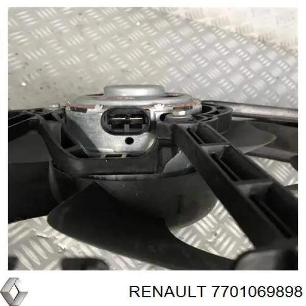 7701069898 Renault (RVI) ventilador (rodete +motor refrigeración del motor con electromotor completo)