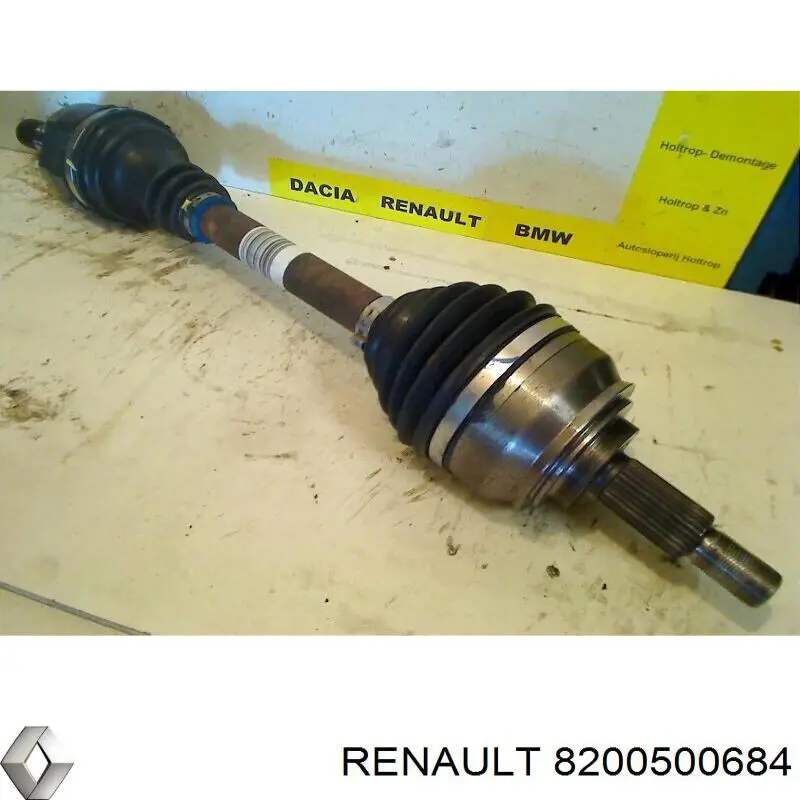 8201235775 Renault (RVI) árbol de transmisión delantero izquierdo