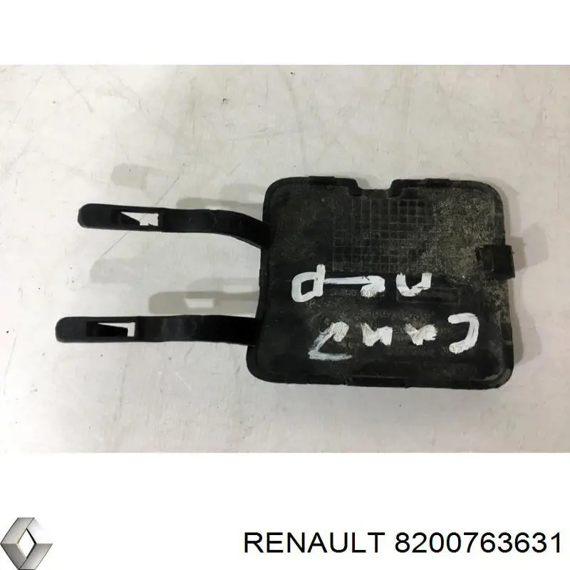 8200763631 Renault (RVI) cobertura de parachoques, enganche de remolque, delantera