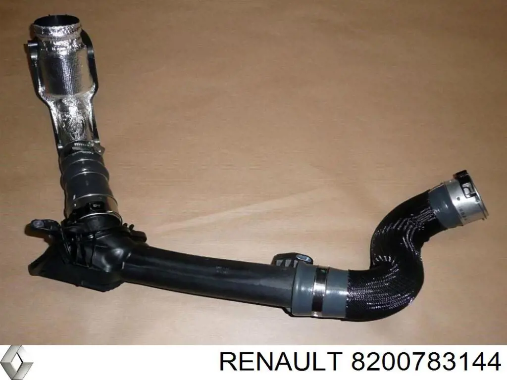 8200783144 Renault (RVI) tubo flexible de aire de sobrealimentación derecho